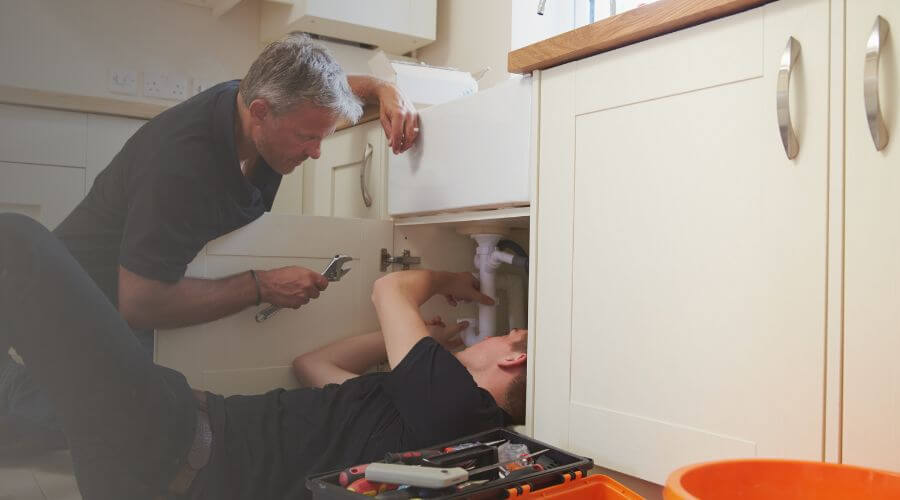 Professional burst pipe repair services in Thonotosassa, FL